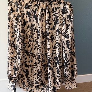 H&M Black and Cream Patterned Top